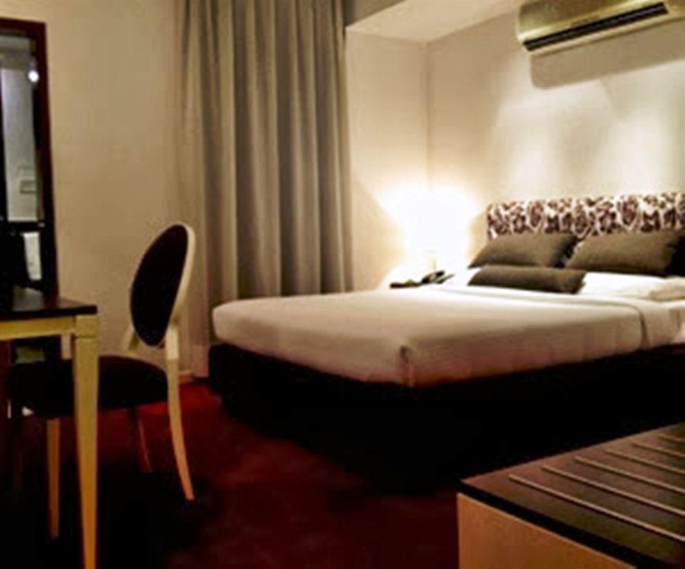 Treebo Trend Wilson Garden Hotell Bangalore Exteriör bild