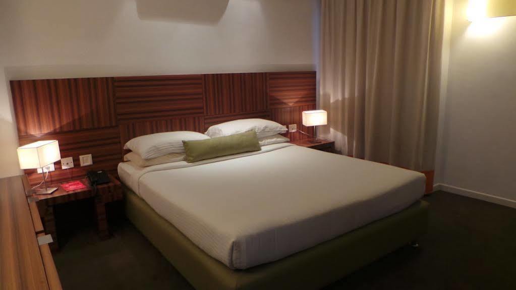Treebo Trend Wilson Garden Hotell Bangalore Exteriör bild